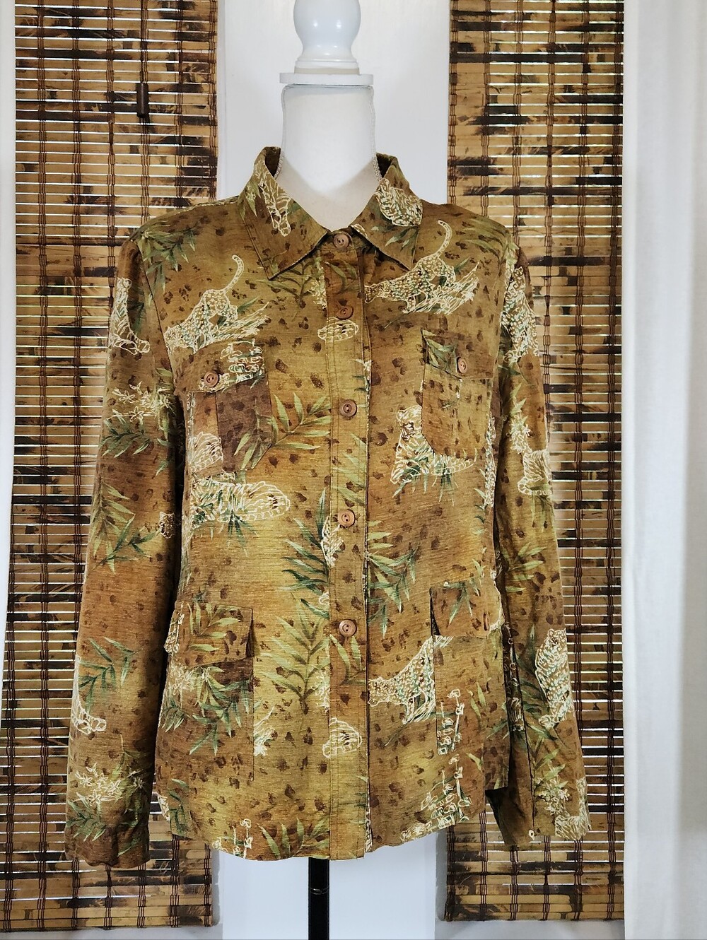 Unleash Your Inner Explorer: The Vintage Silkland Safari Blouse Size XL